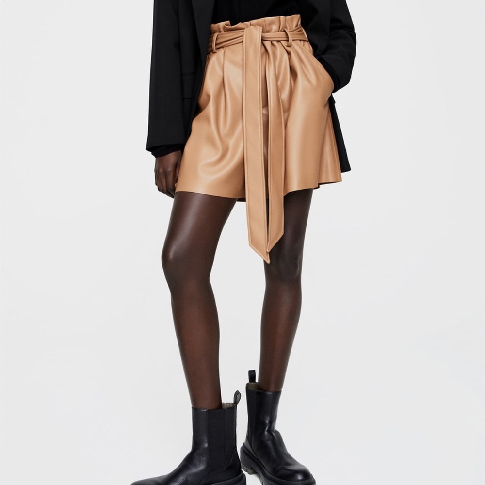 Zara faux leather short XS